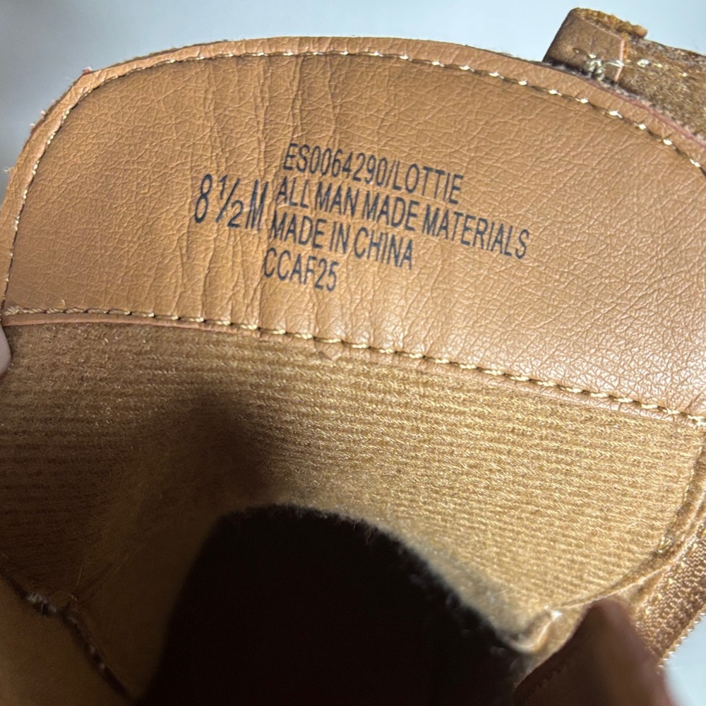 Lace-Up Brown Ankle Boots - Picture 6 of 7